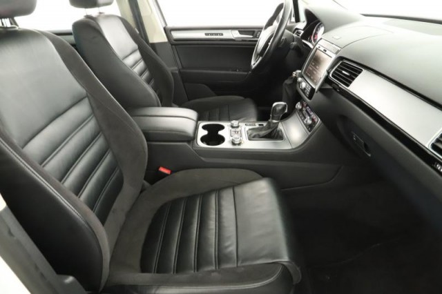 Volkswagen Touareg  3.0 TDI R-Line