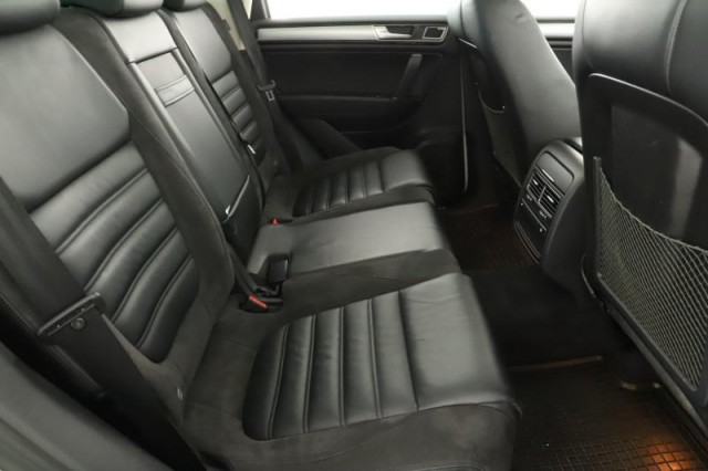 Volkswagen Touareg  3.0 TDI R-Line