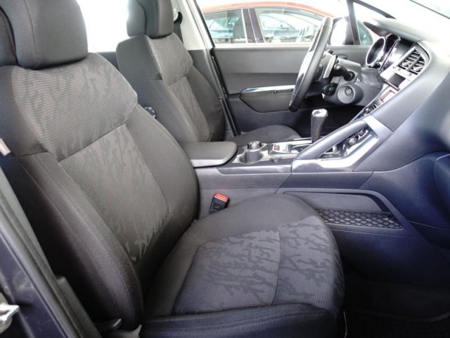 Peugeot 3008  1.6 HDi 