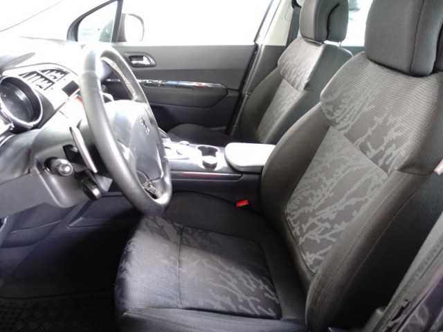 Peugeot 3008  1.6 HDi 