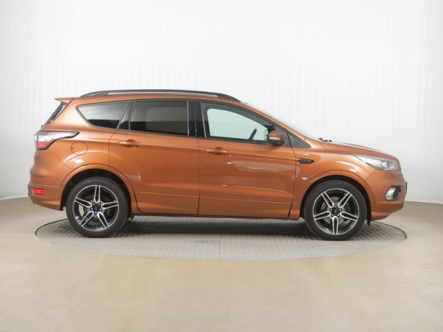 Ford Kuga  2.0 TDCi ST-Line