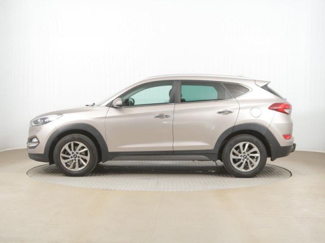 Hyundai Tucson  2.0 CRDi 