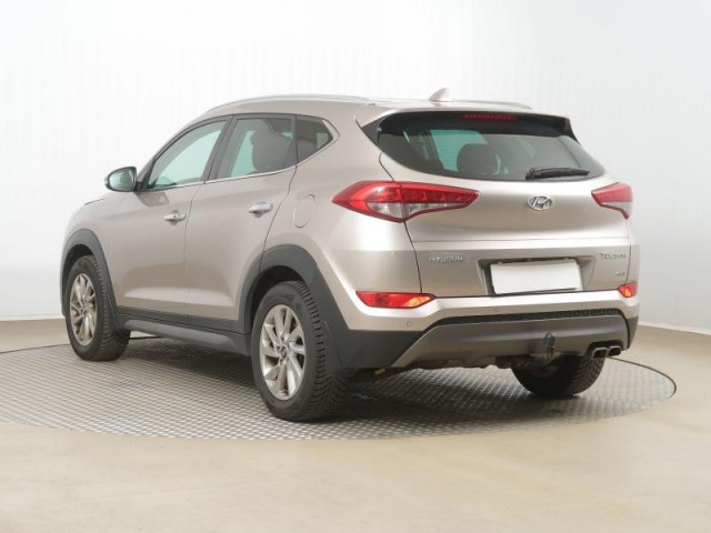 Hyundai Tucson  2.0 CRDi 