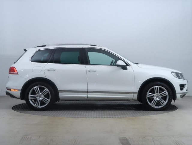 Volkswagen Touareg  3.0 TDI R-Line