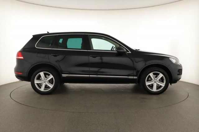 Volkswagen Touareg  3.0 TDI 