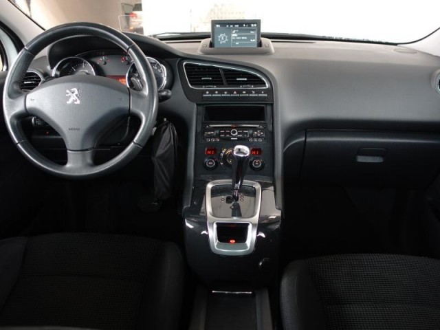 Peugeot 5008  1.6 HDi 