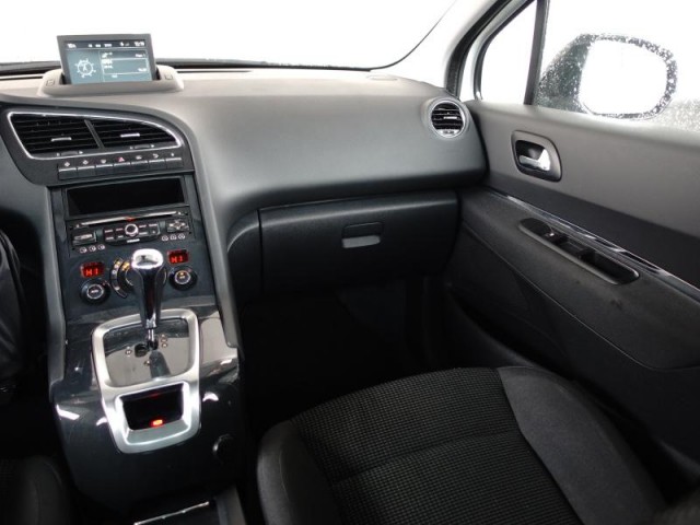 Peugeot 5008  1.6 HDi 