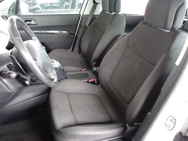 Peugeot 5008  1.6 HDi 