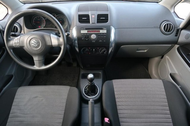 Suzuki SX4  1.5 VVT 