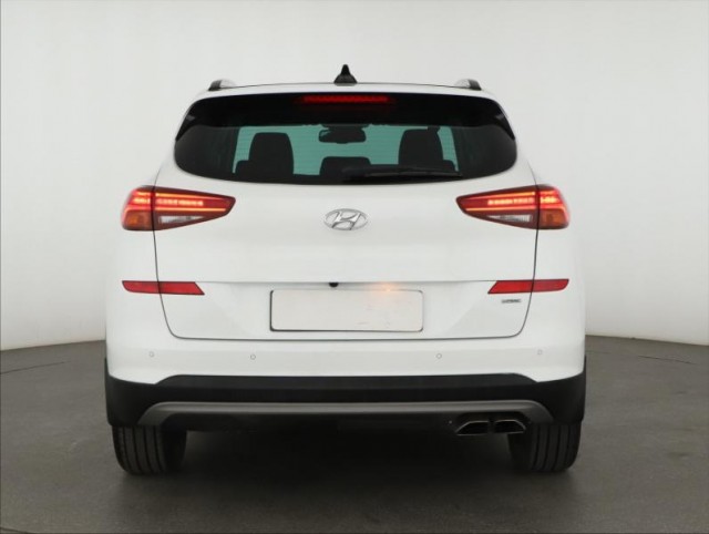 Hyundai Tucson  2.0 CRDi 