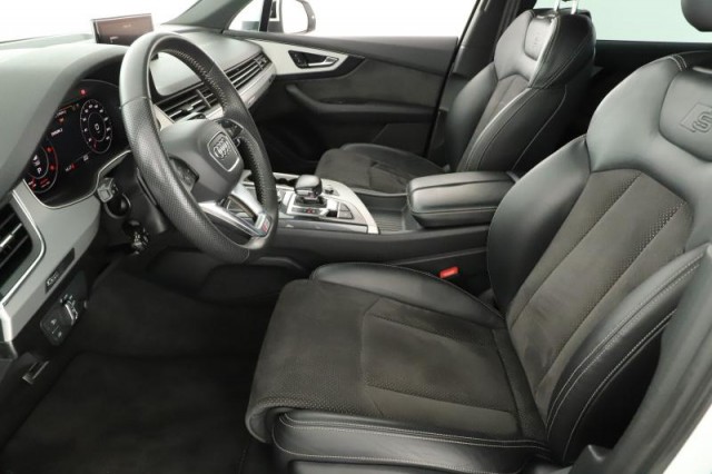 Audi Q7  50 TDI S-Line