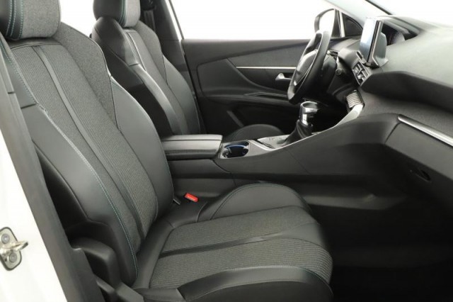 Peugeot 5008  1.5 BlueHDi 