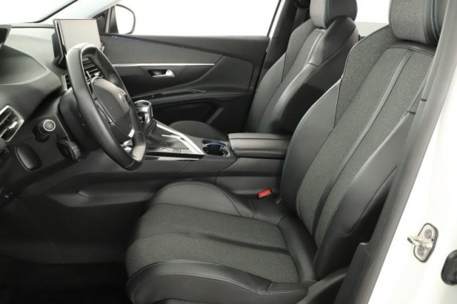 Peugeot 5008  1.5 BlueHDi 