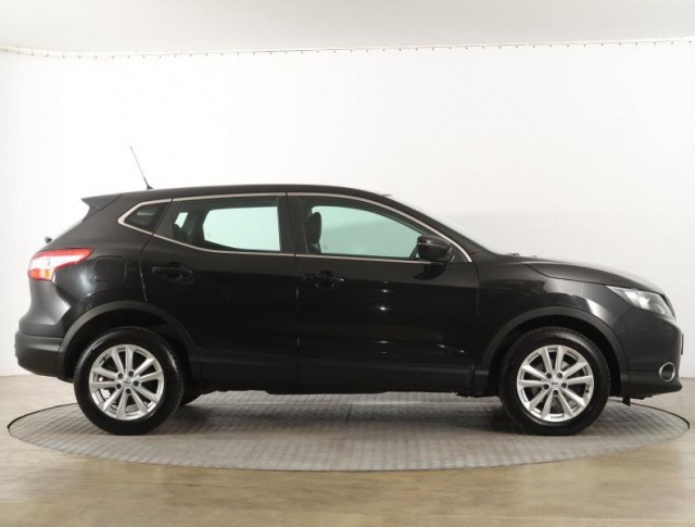 Nissan Qashqai  1.2 DIG-T 
