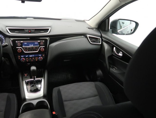 Nissan Qashqai  1.2 DIG-T 