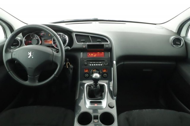 Peugeot 3008  1.6 HDi 