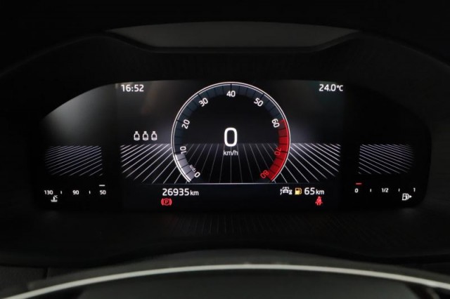 Škoda Karoq  1.5 TSI Fresh
