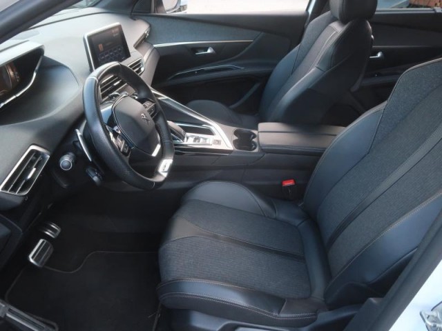 Peugeot 5008  1.5 BlueHDi GT Line