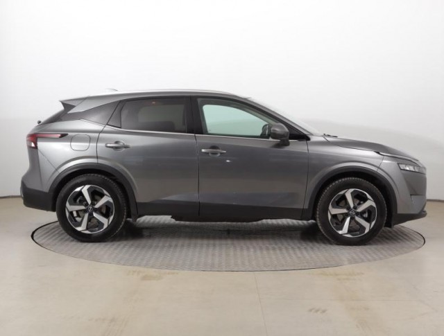 Nissan Qashqai  1.3 DIG-T MHEV N-Connecta
