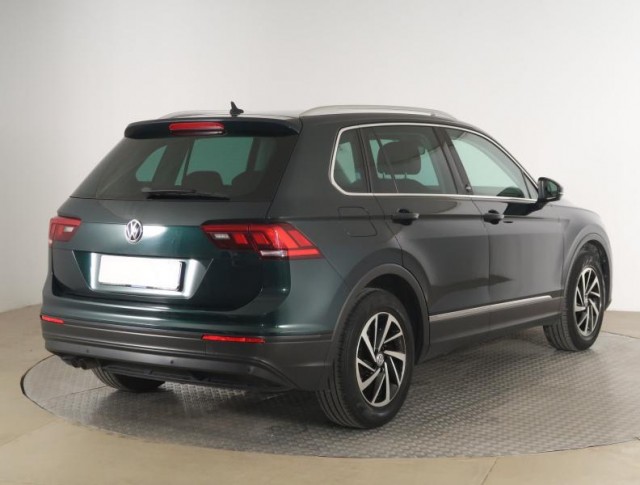 Volkswagen Tiguan  2.0 TDI 