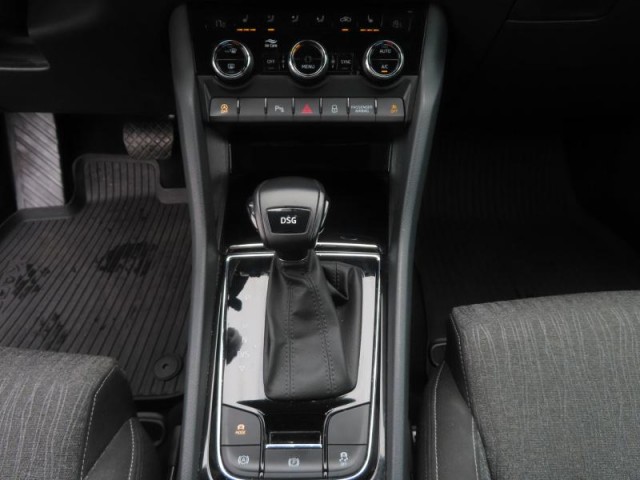 Škoda Karoq  1.5 TSI Style
