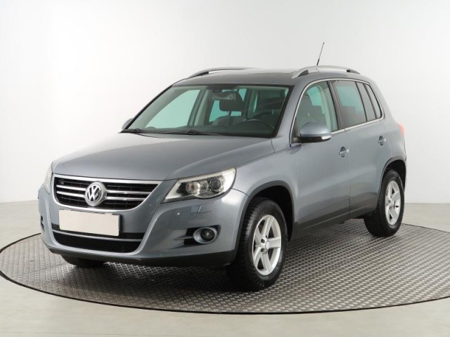 Volkswagen Tiguan  2.0 TSI 