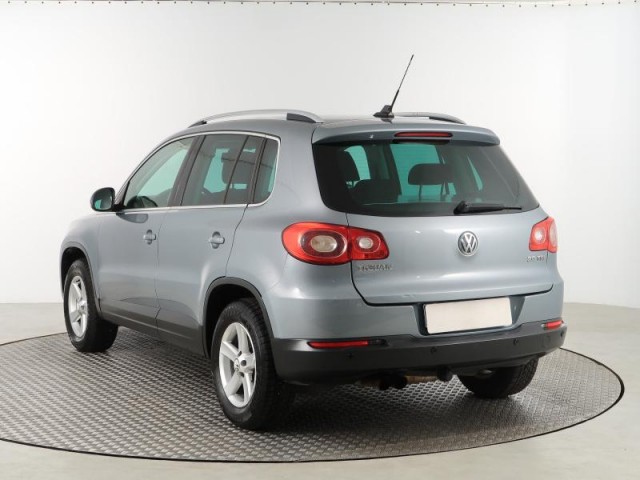 Volkswagen Tiguan  2.0 TSI 