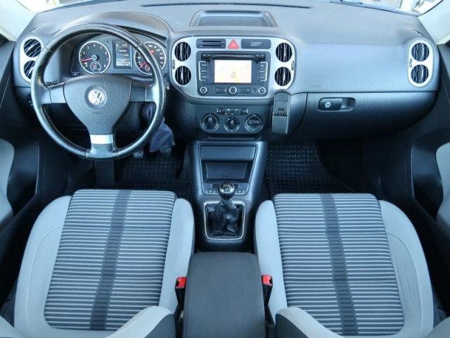 Volkswagen Tiguan  2.0 TSI 
