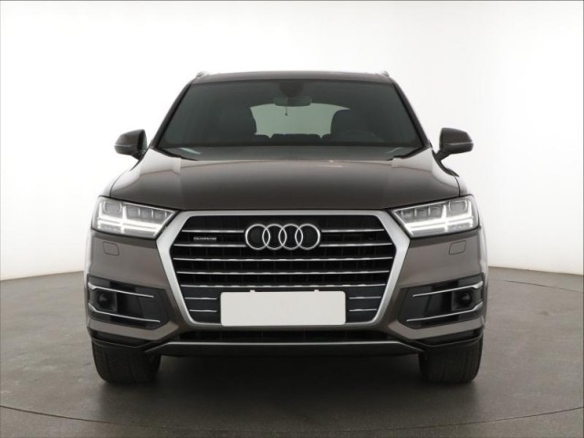 Audi Q7  3.0 TDI S-Line