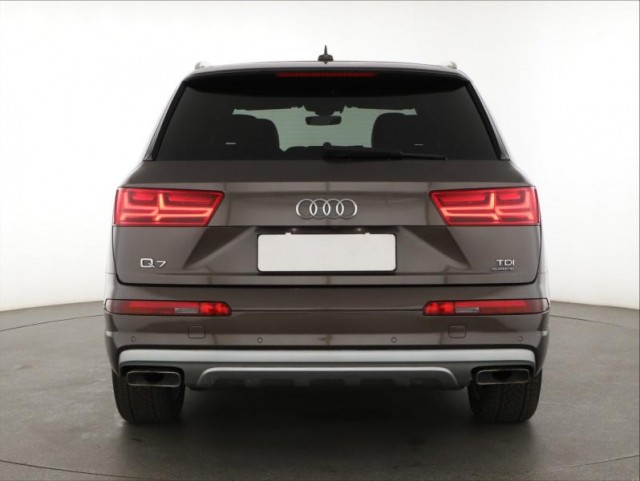 Audi Q7  3.0 TDI S-Line