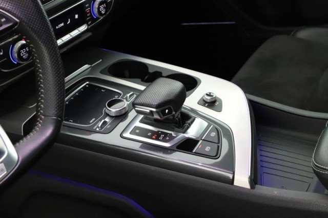 Audi Q7  3.0 TDI S-Line
