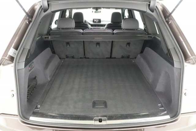 Audi Q7  3.0 TDI S-Line