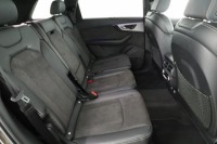 Audi Q7  3.0 TDI S-Line