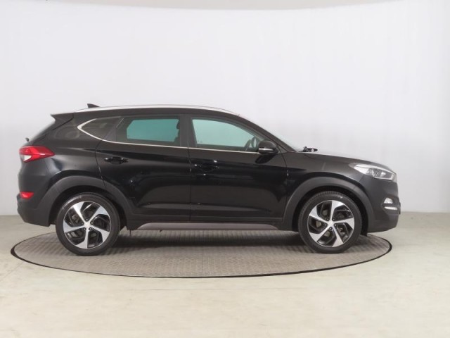 Hyundai Tucson  1.7 CRDi 