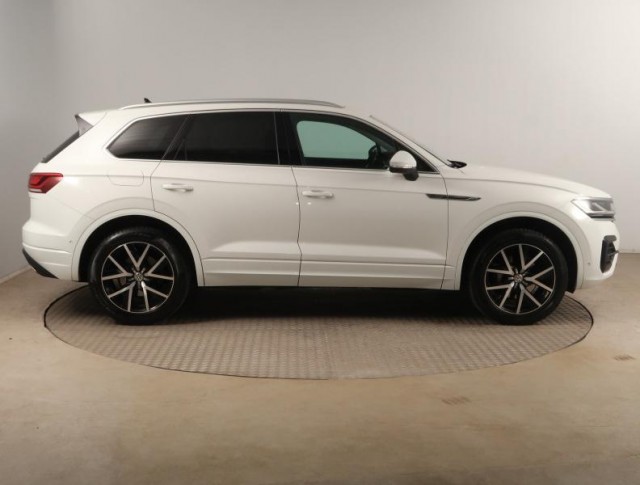 Volkswagen Touareg  3.0 TDI R-Line
