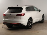 Volkswagen Touareg  3.0 TDI R-Line
