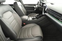 Volkswagen Touareg  3.0 TDI R-Line