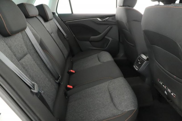 Škoda Kamiq  1.0 TSI Ambition