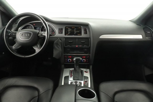 Audi Q7  3.0 TDI 