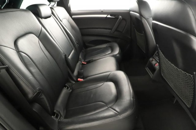 Audi Q7  3.0 TDI 