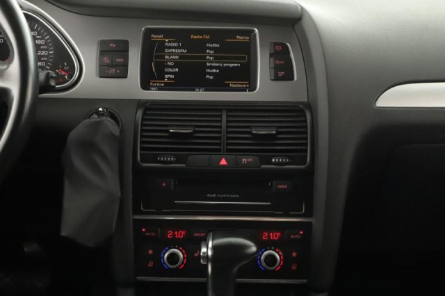 Audi Q7  3.0 TDI 