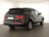 Audi Q7  3.0 TDI 