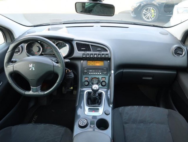 Peugeot 3008  2.0 HDi 