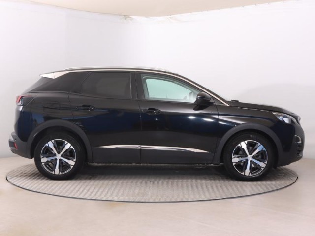 Peugeot 3008  1.2 PureTech Allure
