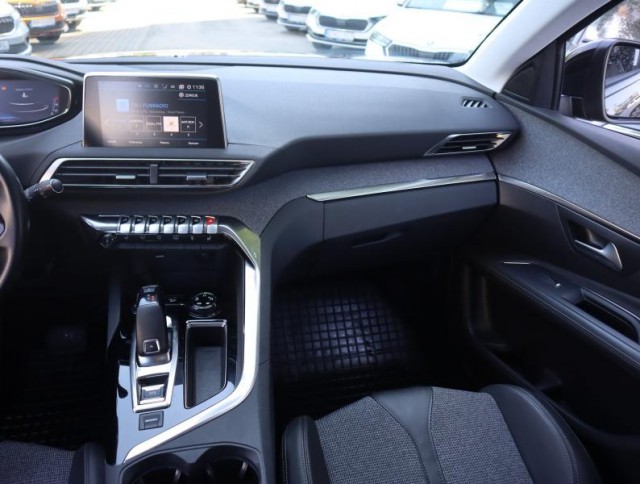 Peugeot 3008  1.2 PureTech Allure