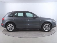 Audi Q5  2.0 TDI S line