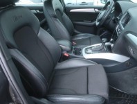 Audi Q5  2.0 TDI S line