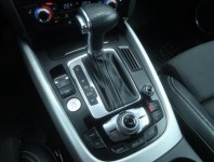 Audi Q5  2.0 TDI S line