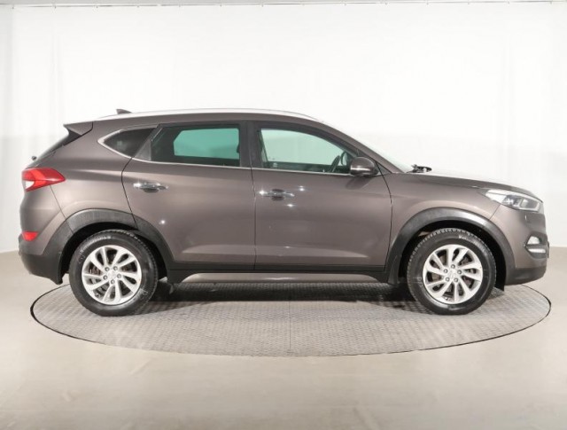 Hyundai Tucson  2.0 CRDi 