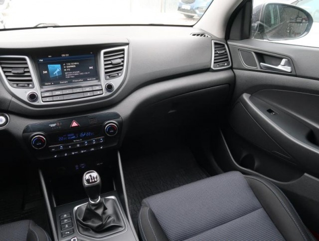 Hyundai Tucson  2.0 CRDi 